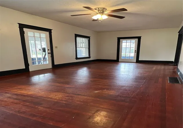 5th image of 505 Washington Ave, Eustis, FL 32726 | MLS# G5110756