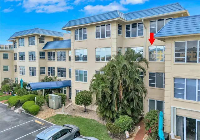 Photo 2 of Condo for sale at 3806 Gulf Of Mexico Dr #C310, Longboat Key, FL 34228 | MLS# R4911020 | Listing updated on 2026-10-02