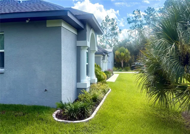 Photo 3 of Single family home for sale at 11667 W Bluebell Dr, Crystal River, FL 34428 | MLS# OM722401 | Listing updated on 2026-10-08