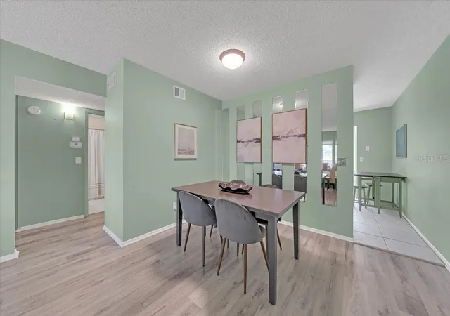 Listing Photo 4 - Condo for sale in building located at 2401 Franciscan Dr, CLEARWATER, FL 33763 - Unit #39