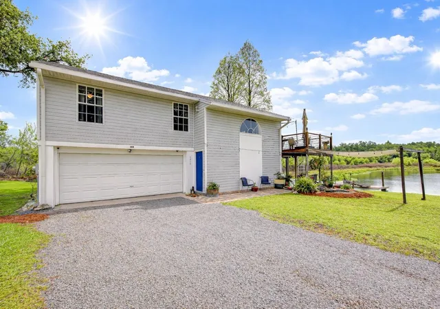 3rd image of 1216 Brandon Lakes Ave, Valrico, FL 33594 | MLS# TB8495506