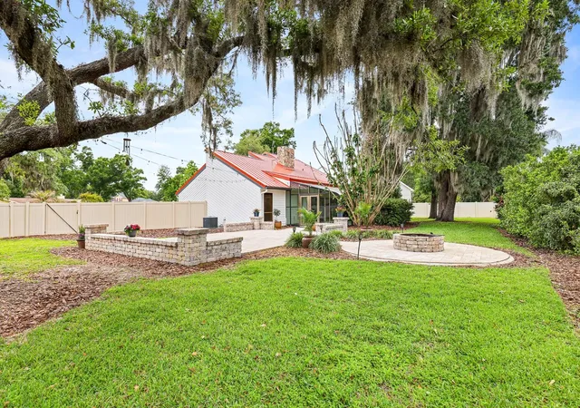 Homes for sale in Valrico, FL | 2925 Chelsea Woods Dr, Valrico, FL 33596 | MLS# TB8495520