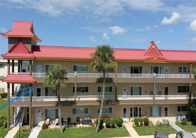 Listing Photo 3 - Condo for sale in building located at 2402 Ecuadorian Wy, CLEARWATER, FL 33763 - Unit #22