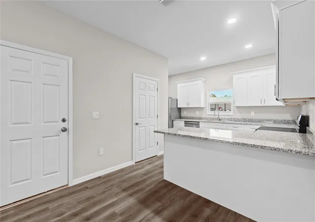 Photo 3 of Single family home for sale at 5009 Finders Ct, Tampa, FL 33617 | MLS# TB8495548 | Listing updated on 2026-08-24