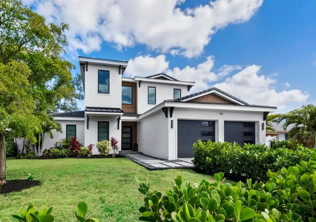 1st image of 1717 Alta Vista St, Sarasota, FL 34236 | MLS# A4689355