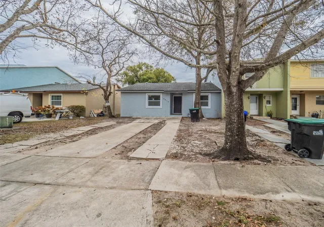 Photo 1 of Townhouse for sale at 2419 Rio Pinar Lakes Blvd, Orlando, FL 32822 | MLS# O6397509 | Listing updated on 2026-10-05