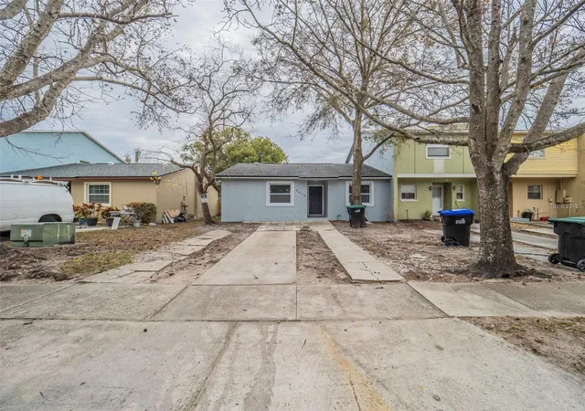 Photo 2 of Townhouse for sale at 2419 Rio Pinar Lakes Blvd, Orlando, FL 32822 | MLS# O6397509 | Listing updated on 2026-10-05