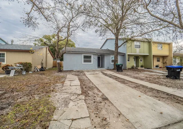 Photo 3 of Townhouse for sale at 2419 Rio Pinar Lakes Blvd, Orlando, FL 32822 | MLS# O6397509 | Listing updated on 2026-10-05