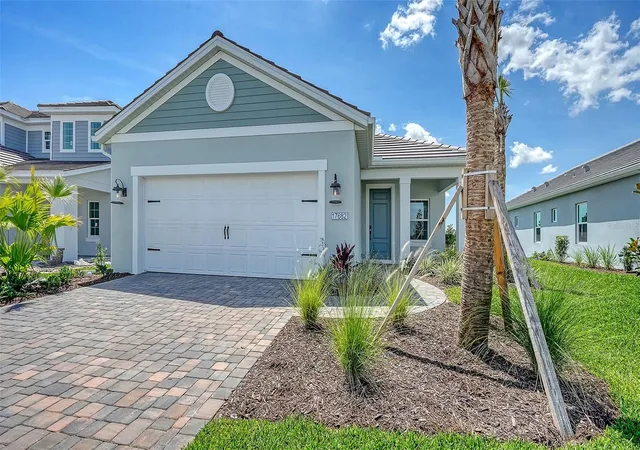 Single family home for sale at 17682 Sylvester Dr, Venice, FL 34293 | MLS# A4689361 | Listing updated on 2026-09-15