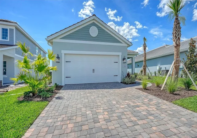 Photo 1 of Single family home for sale at 17682 Sylvester Dr, Venice, FL 34293 | MLS# A4689361 | Listing updated on 2026-09-15