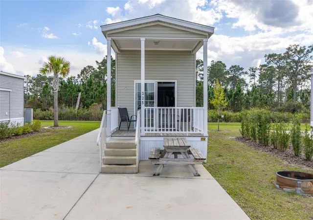 2nd image of 325 Tiki Turn (hwy 630) E, Lake Wales, FL 33898 | MLS# TB8495573
