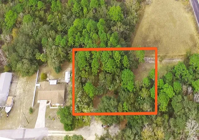 1st image of 725 Ne 13th Ter, Crystal River, FL 34428 | MLS# TB8495600