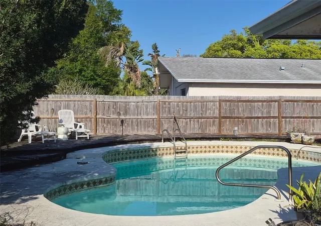 2nd image of 11738 96th Pl, Seminole, FL 33772 | MLS# TB8495631