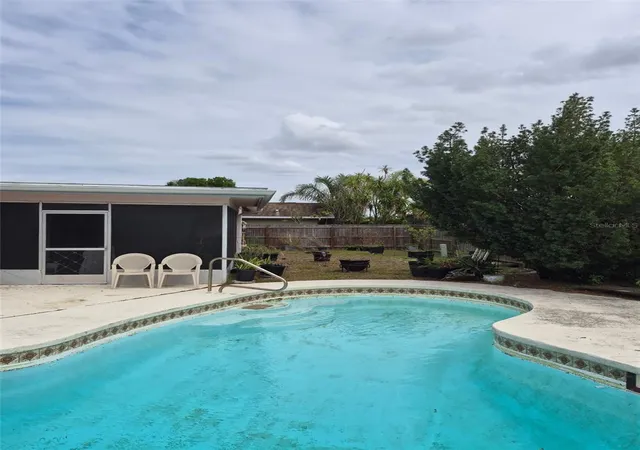 4th image of 11738 96Th Pl, Seminole, FL 33772 | MLS# TB8495631