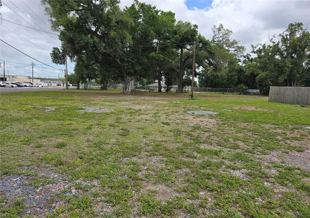 Photo 3 of Land for sale at 904 26th Avenue E, Bradenton, FL 34208 | MLS# A4689384 | Listing updated on 2026-05-27