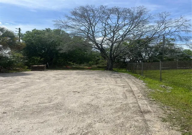 Photo 3 of Land for sale at 0 Ree Ln, Kissimmee, FL 34741 | MLS# S5147469 | Listing updated on 2026-07-17
