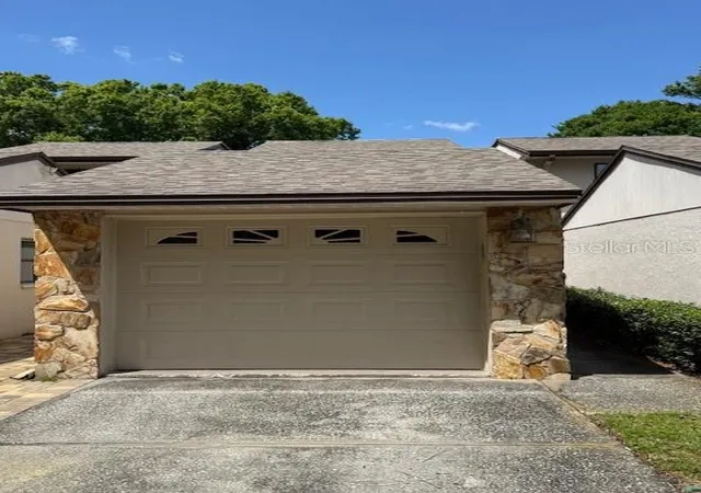Photo 1 of Townhouse for sale at 400 S Howard Ave, Lakeland, FL 33815 | MLS# L4960968 | Listing updated on 2026-04-22
