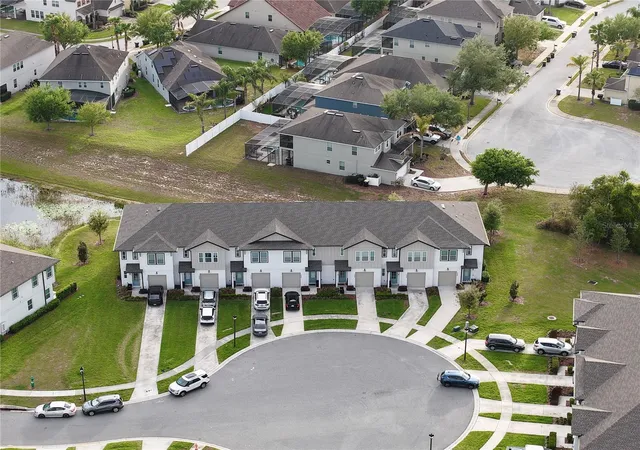 Photo 2 of Townhouse for sale at 1542 Discovery St, Davenport, FL 33896 | MLS# O6397625 | Listing updated on 2026-08-30