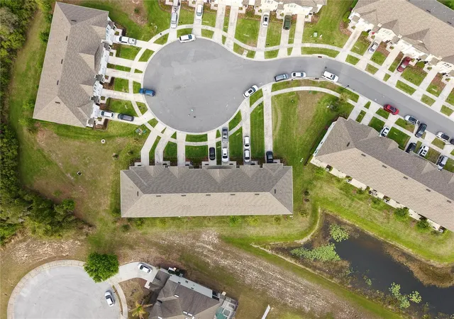 Photo 3 of Townhouse for sale at 1542 Discovery St, Davenport, FL 33896 | MLS# O6397625 | Listing updated on 2026-08-30