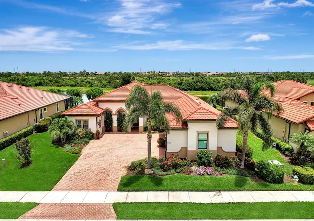 Photo 3 of Single family home for sale at 10965 Bullrush Dr, Venice, FL 34293 | MLS# D6146966 | Listing updated on 2026-10-22