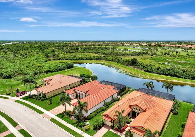 Photo 4 of Single family home for sale at 10965 Bullrush Dr, Venice, FL 34293 | MLS# D6146966 | Listing updated on 2026-10-22