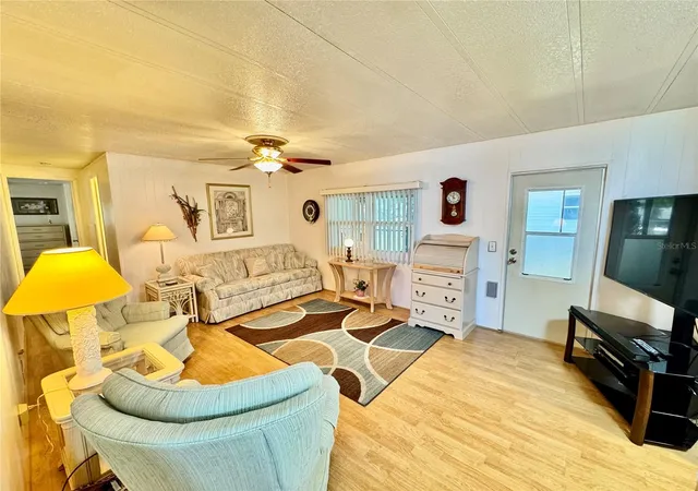 Photo 3 of Manufactured home for sale at 5511 Denmark Dr, Bradenton, FL 34207 | MLS# A4689403 | Listing updated on 2026-08-03