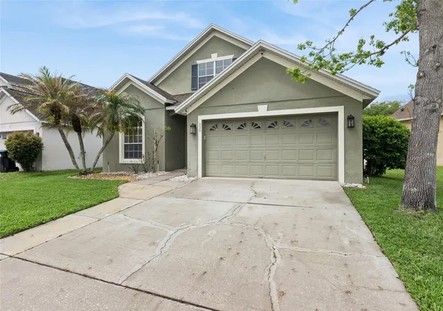 Photo 3 of Single family home for sale at 520 Tuten Trl, Orlando, FL 32828 | MLS# O6397646 | Listing updated on 2026-09-05