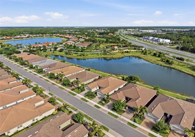 Photo 3 of Single family home for sale at 11929 Tapestry Ln, Venice, FL 34293 | MLS# A4689407 | Listing updated on 2026-08-25