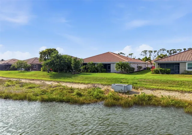 Photo 4 of House for sale at 11929 Tapestry Ln, Venice, FL 34293 | MLS# A4689407 | Listing updated on 2026-08-25