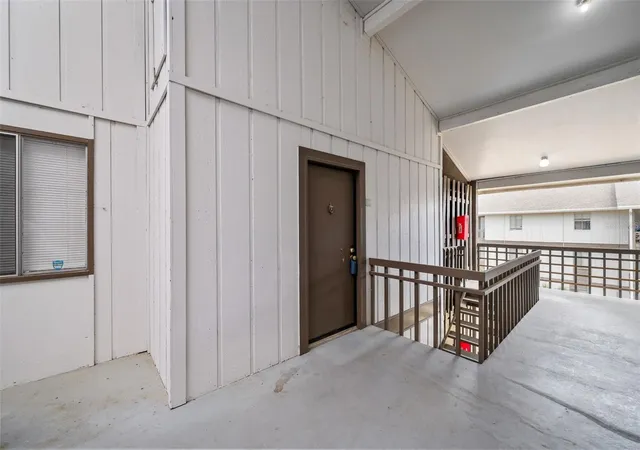 Photo 3 of Condo for sale at 6519 W Newberry Rd #1111, Gainesville, FL 32605 | MLS# OM722448 | Listing updated on 2026-10-28