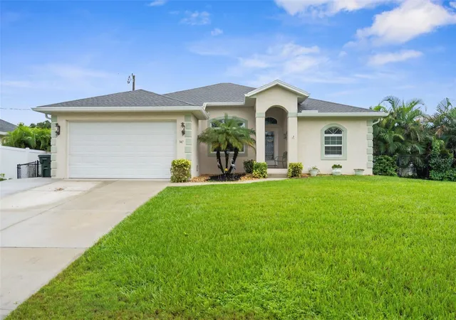 2nd image of 947 Seneca Rd, Venice, FL 34293 | MLS# A4689413