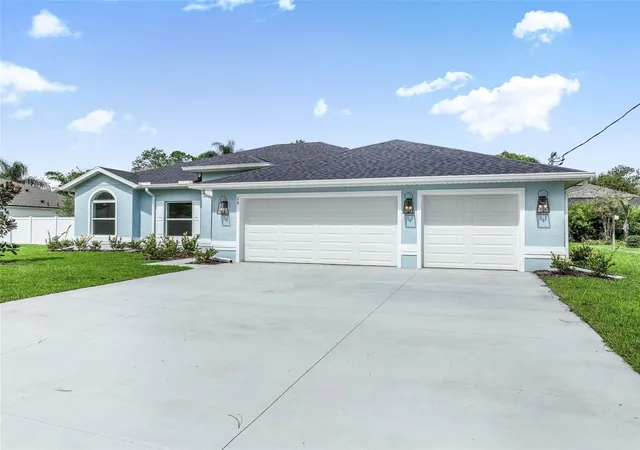 Photo 1 of Single family home for sale at 16 Evansville Ln, Palm Coast, FL 32164 | MLS# FC317597 | Listing updated on 2026-10-07