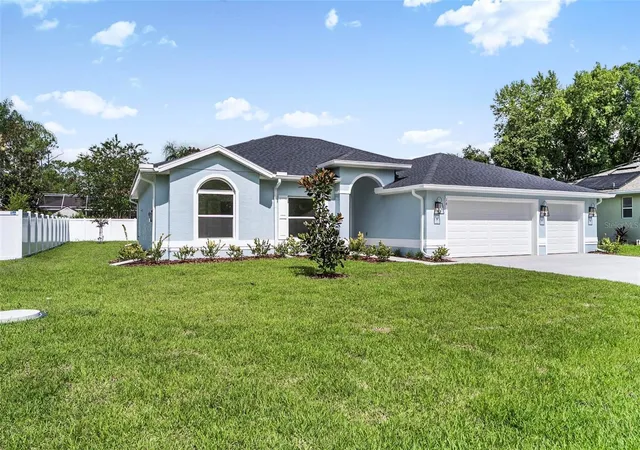 Photo 2 of Single family home for sale at 16 Evansville Ln, Palm Coast, FL 32164 | MLS# FC317597 | Listing updated on 2026-09-05