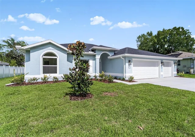 Photo 4 of Single family home for sale at 16 Evansville Ln, Palm Coast, FL 32164 | MLS# FC317597 | Listing updated on 2026-09-05