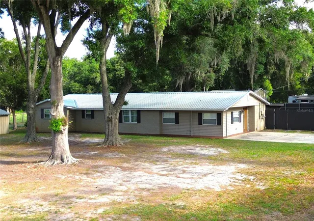 2nd image of 5009 Vaughn Rd, Plant City, FL 33565 | MLS# TB8495744