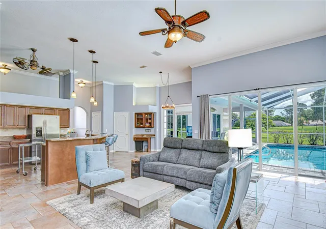 4th image of 5201 Laurel Pointe Dr, Valrico, FL 33596 | MLS# TB8495750