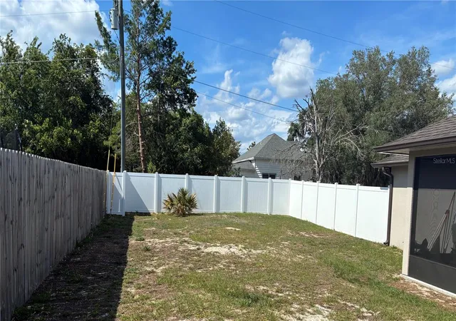 11th image of 40551 E 5th Avenue, Umatilla, FL 32784 | MLS# G5110795