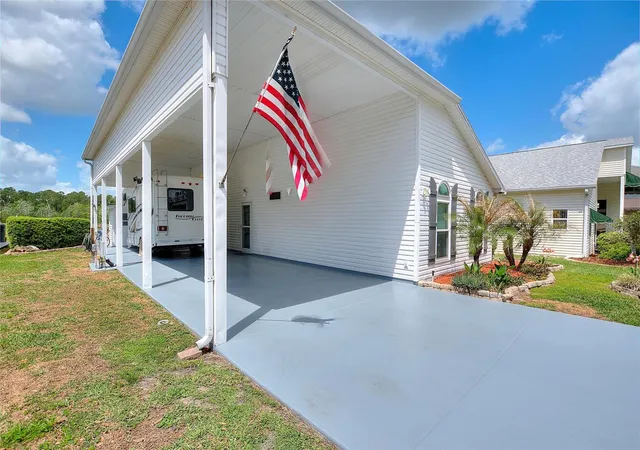 3rd image of 1083 Motorcoach Dr, Polk City, FL 33868 | MLS# L4960975