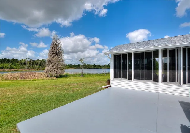 4th image of 1083 Motorcoach Dr, Polk City, FL 33868 | MLS# L4960975