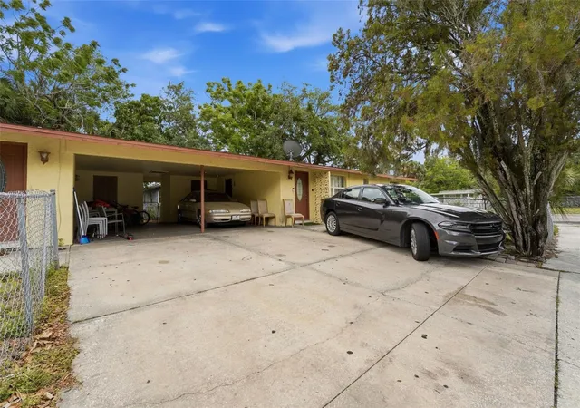 2nd image of 1610 22nd St, Sarasota, FL 34234 | MLS# O6397687