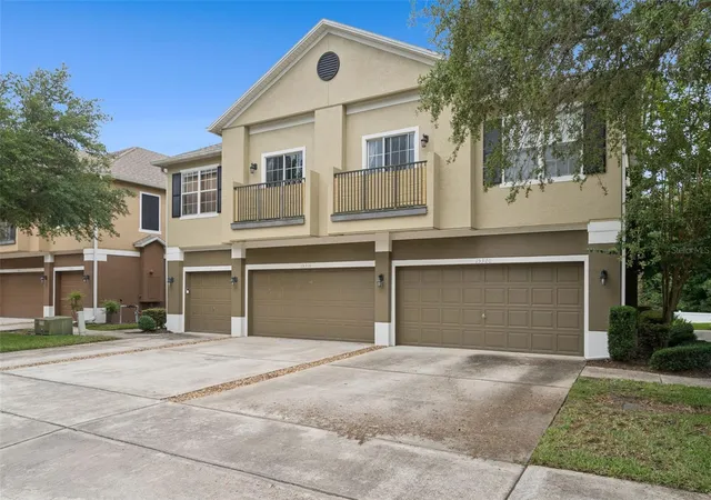Photo 2 of Condo for sale at 15316 Oak Apple Ct #B, Winter Garden, FL 34787 | MLS# O6397688 | Listing updated on 2026-08-21