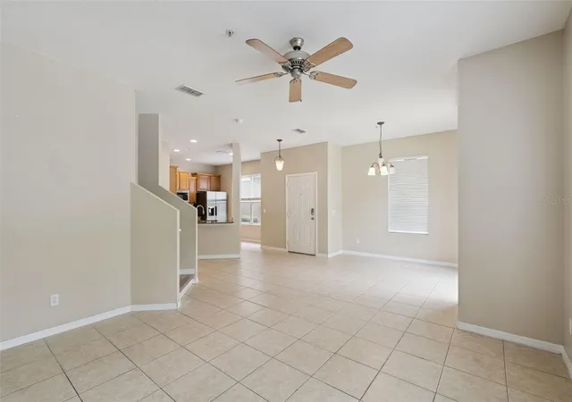 Listing Photo 4 - Condo for sale in building located at 15316 Oak Apple Ct, WINTER GARDEN, FL 34787 - Unit #B