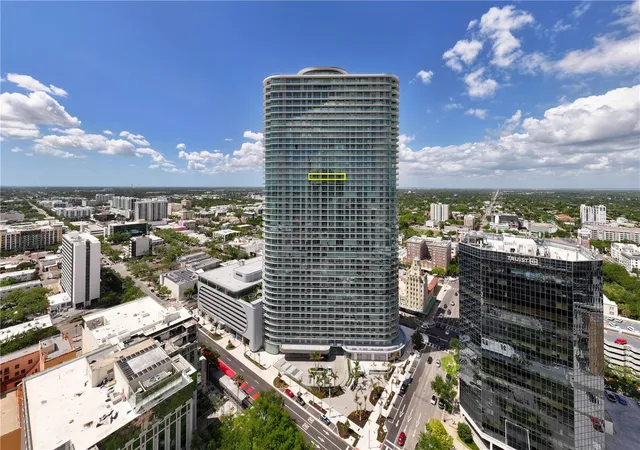 Condo for sale at 400 Central Ave #3005, Saint Petersburg, FL 33701 | MLS# TB8495793 | Listing updated on 2026-09-04