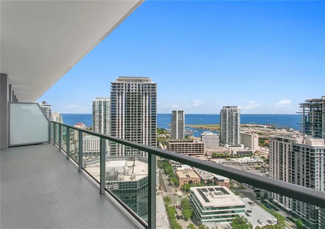 Photo 4 of Condo for sale at 400 Central Ave #3005, Saint Petersburg, FL 33701 | MLS# TB8495793 | Listing updated on 2026-09-04