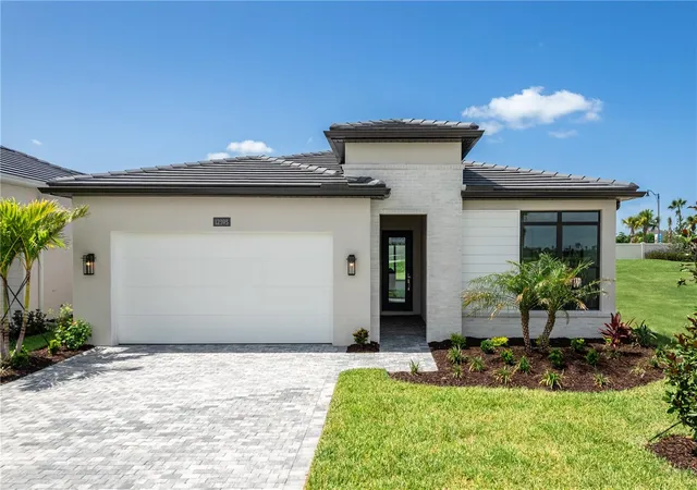 Photo 3 of Sale Pending at 12393 Falling Leaf Pl, Venice, FL 34293 | MLS# A4689441 | Listing updated on 2026-08-13