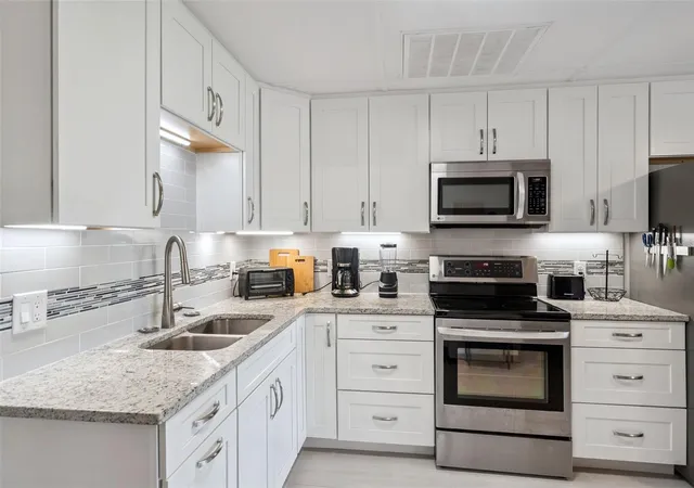 Homes for sale in Clermont, FL | 10301 Us Hwy 27 #58 Hilltop, Clermont, FL 34711 | MLS# G5110804