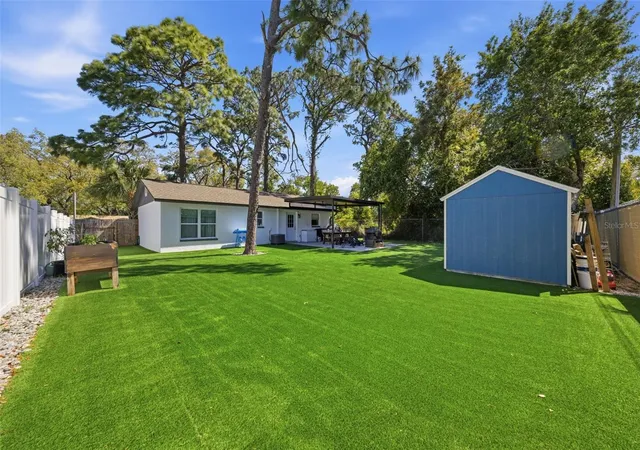 3rd image of 720 Locust St, Tarpon Springs, FL 34689 | MLS# TB8495829