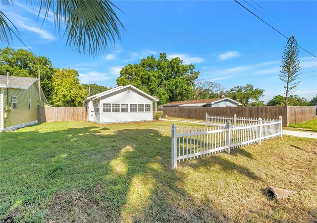 1st image of 3012 17th St E, Bradenton, FL 34208 | MLS# A4689447