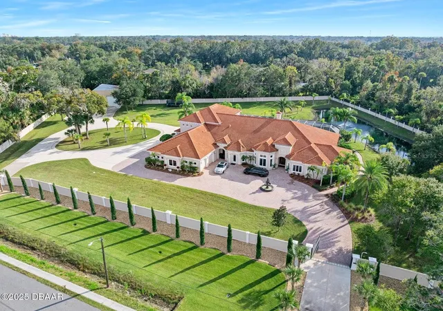2nd image of 602 Tomoka Ave, Ormond Beach, FL 32174 | MLS# FC317608