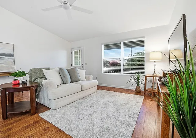 Photo 3 of Single family home for sale at 1521 Hollyberry Pl, Lady Lake, FL 32162 | MLS# G5110807 | Listing updated on 2026-10-09